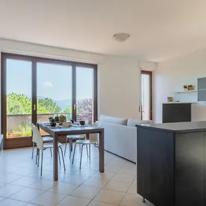  Apartment By The Lake - Centro Storico Italy