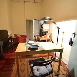 Homestay 2 Con Pianoforte